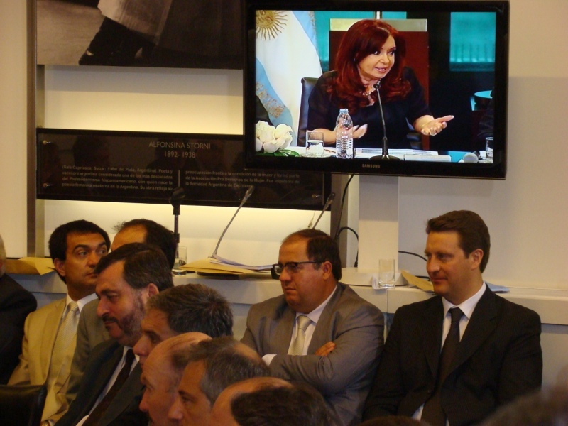 Tornquist - Trankels acompañó a Cristina Fernández en el lanzamiento de un plan de obras