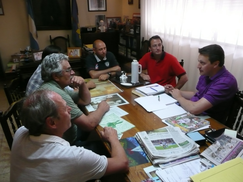 Tornquist - Club Uniòn - el Intendente se reunió con dirigentes 