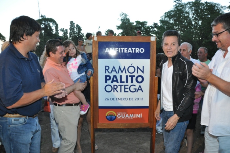 Cochicò - 10 mil personas ovacionaron al Rey Palito Ortega 