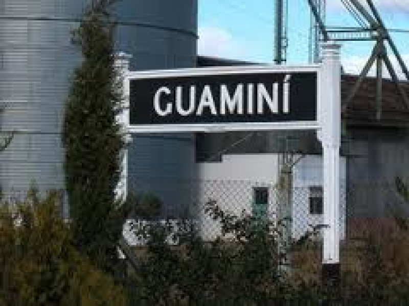 Guamini - Los festejos del Aniversario de Bonifacio comienzan con una noche de Carnaval