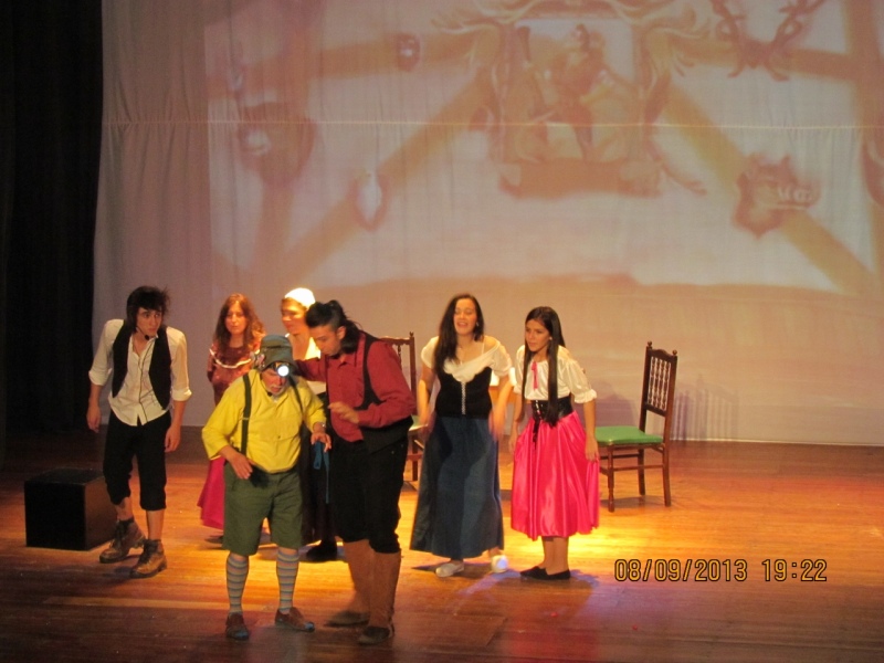Tornquist - El Grupo Municipal de Teatro cautivó con “La Bella y La Bestia” sobre las tablas del Funke
