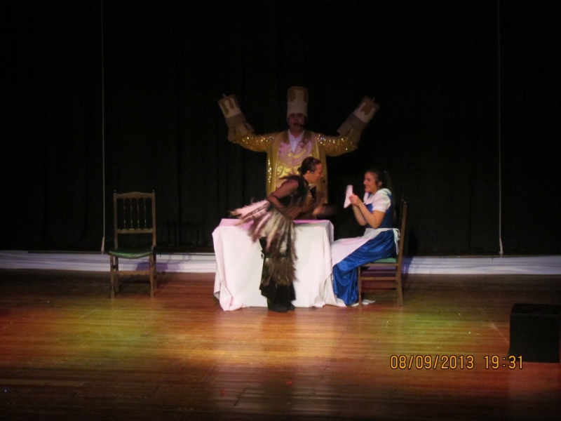Tornquist - El Grupo Municipal de Teatro cautivó con “La Bella y La Bestia” sobre las tablas del Funke