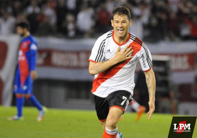 Con dos goles de Rodrigo Mora, River se lució ante Tigre y es el líder del campeonato