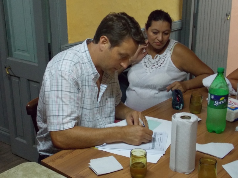 Chasicó - Se entregó un aporte municipal para la fiesta del "Día de la Mujer"