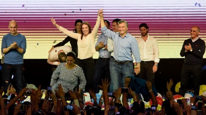 Triunfo del oficialismo en las elecciones legislativas en Argentina