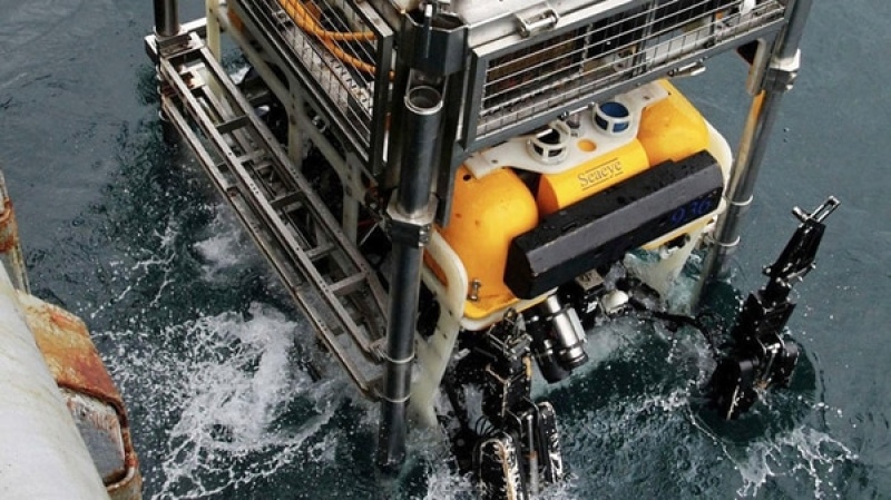 Urgente ! Un buque científico detectó una imagen de sonar compatible con el ARA San Juan