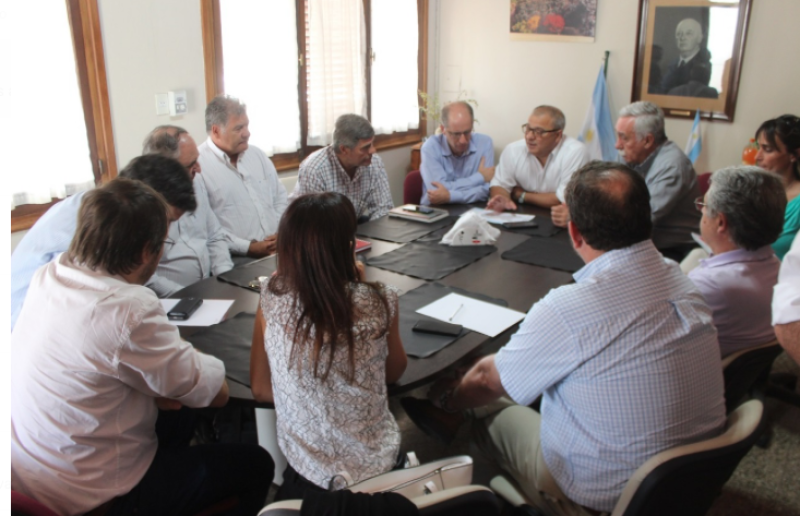 Sierra de la Ventana - Reunión con representantes de la empresa Ferrosur Roca S.A.