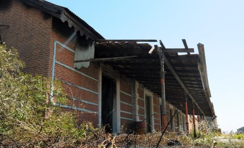 Nueva Roma - Un incendio produjo graves daños en la estación ferroviaria