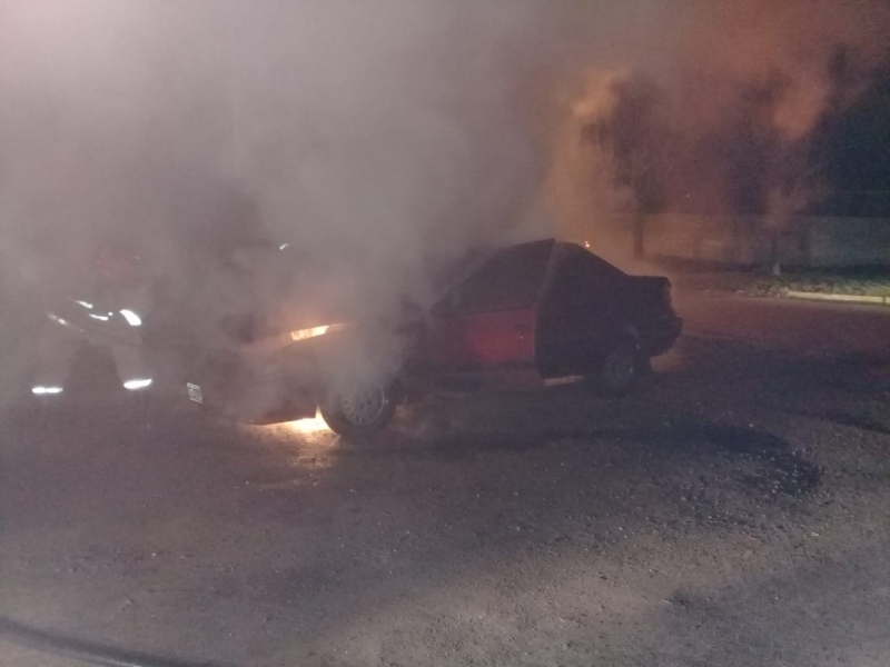 Saldungaray - Este domingo se incendió un automóvil particular