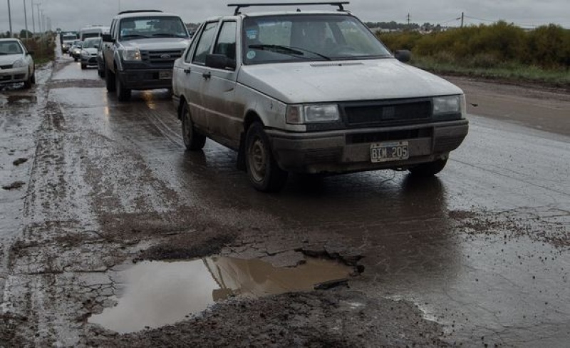 Bahía Blanca - Los pasos a seguir por los daños que generan los baches de la calles