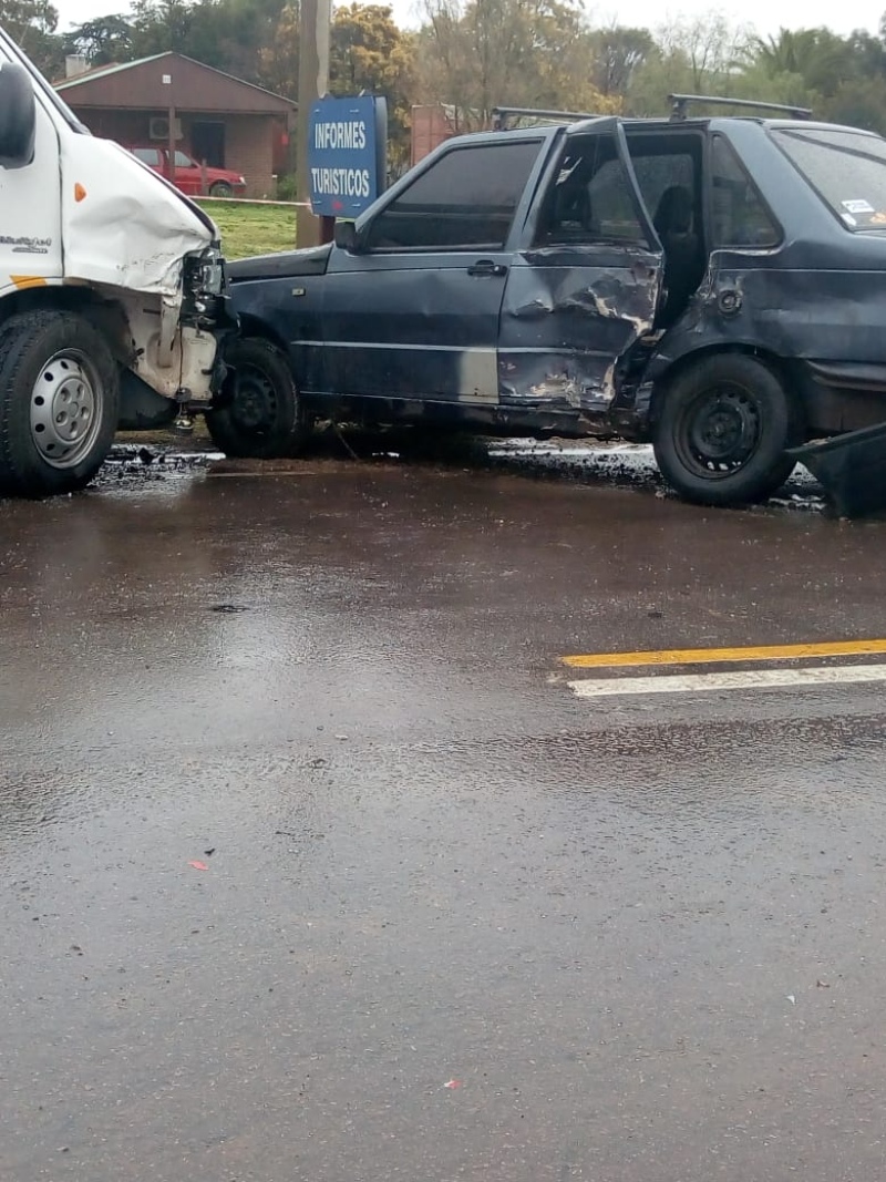 Saldungaray - Accidente vehicular en la Avenida Corrales