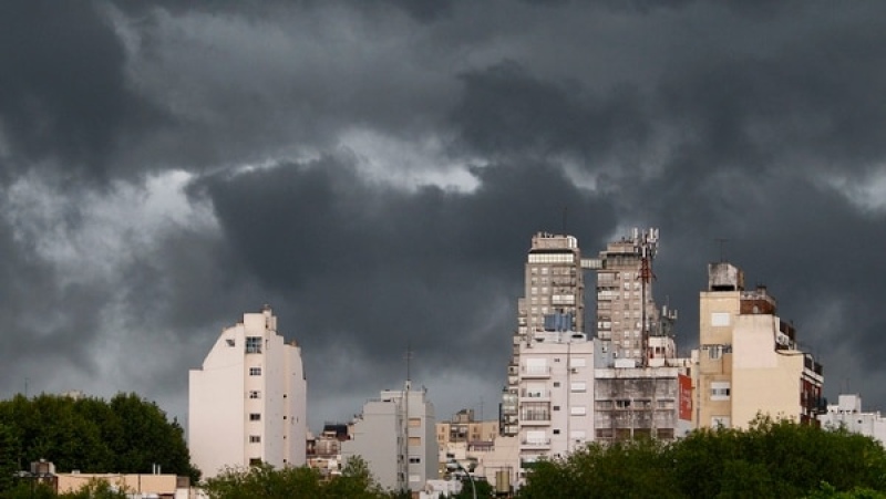 Diluvia y hay alerta por caída de granizo en Capital Federal y provincia de Buenos Aires