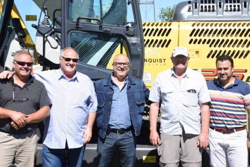Tornquist - El Municipio incorporó una nueva retroexcavadora para caminos rurales