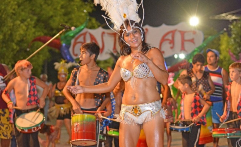 Guaminí - Con el sorteo confirmado de 3 autos cero kilómetro, arrancan esta noche los carnavales