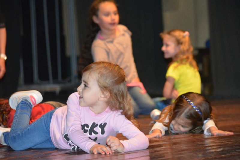 Tornquist - Se realizó la muestra anual de los "Talleres de Teatro" infantiles