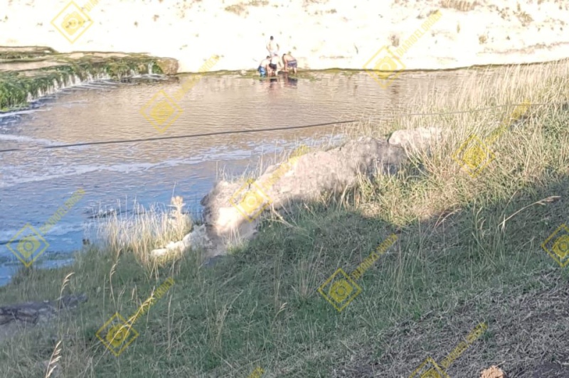 Padre muere ahogado al rescatar a sus hijos de un río