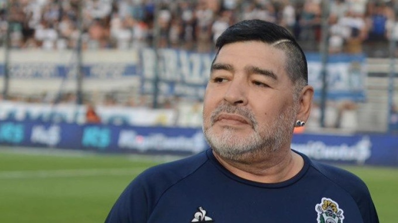 Internaron a Diego Armando Maradona en una clínica de La Plata