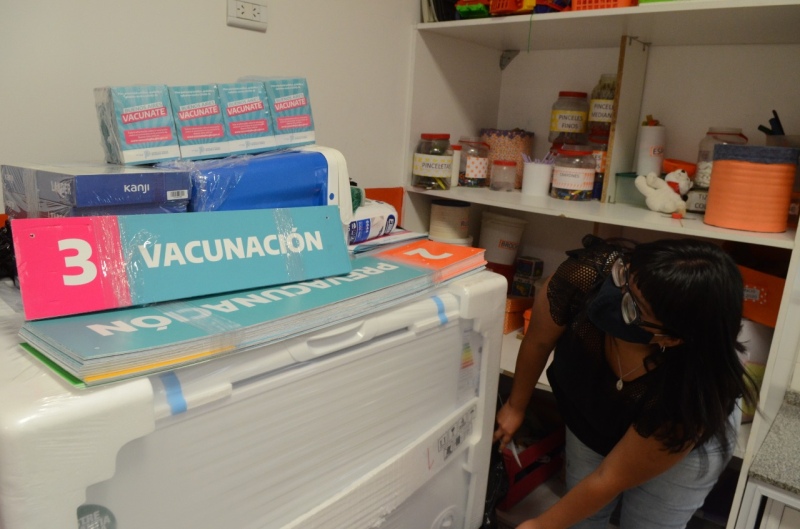 La Provincia ya equipa las escuelas para la vacunación masiva en todo el territorio bonaerense