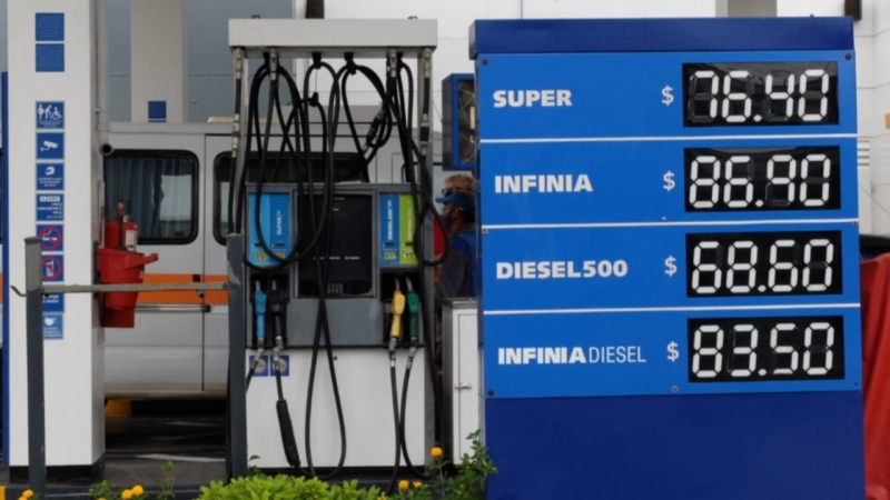 Inflación - YPF aumentó sus combustibles un 2,9 %