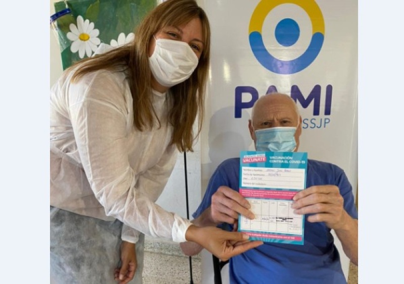 Tornquist - PAMI comenzó la campaña de vacunación en  hogares de Ancianos
