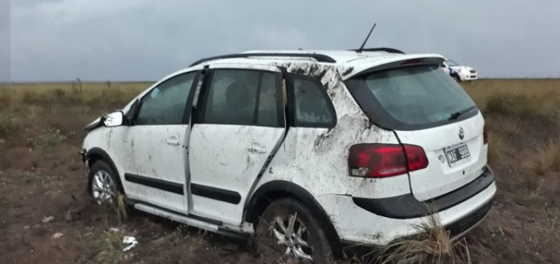 Ruta 51 - Volcó un automóvil en cercanías a Fra-Pal