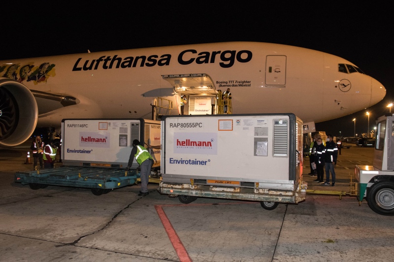 Coronavirus - Arribó desde China el vuelo de Lufthansa con 244.800 dosis de Sinopharm
