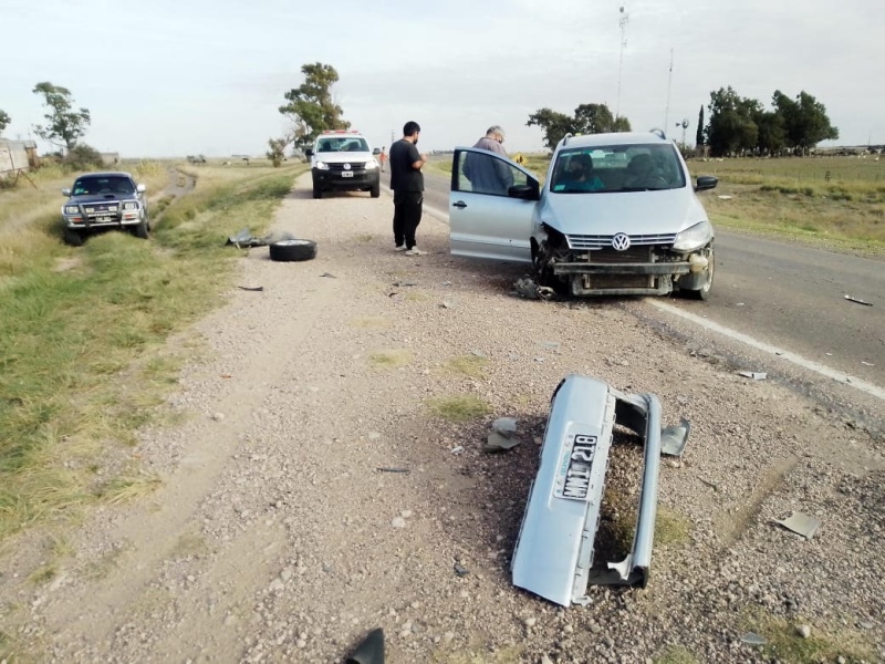 Ruta 33 - Accidente con vecinos de Tornquist, afortunadamente sin víctimas