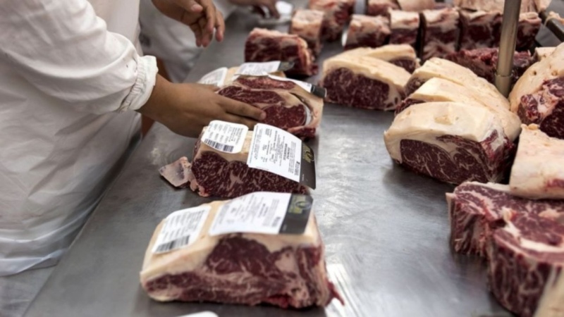 El Gobierno suspende las exportaciones de carne por al menos 30 días