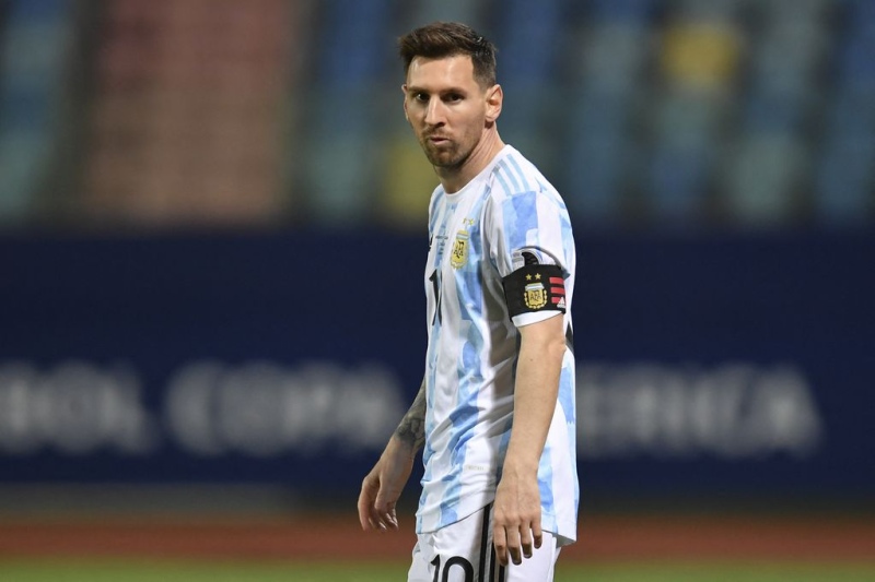 Análisis: Argentina ganó, sufrió y pasó por tener a Messi