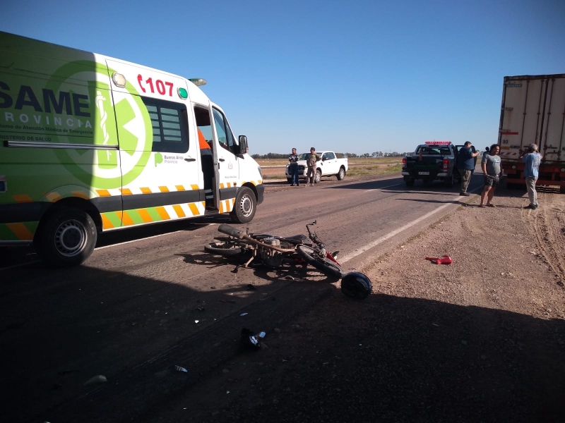 Ruta 33 - Accidente entre un motociclista y un camionero