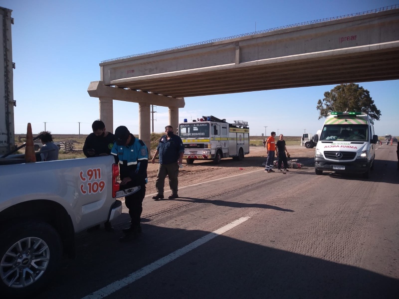 Ruta 33 - Accidente entre un motociclista y un camionero