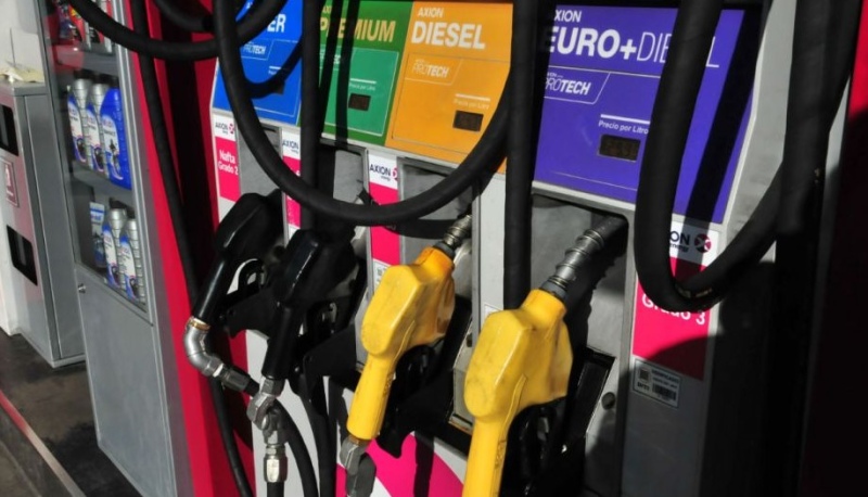 Shell y Axion aumentaron un 11% promedio el precios de la nafta y el gasoil