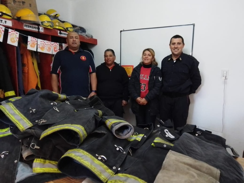 Chasicó - Agradecimiento de los Bomberos Voluntarios a sus pares de Cabildo