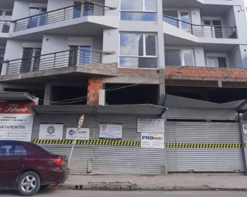 Bahía Blanca - Esta tarde un hombre de 32 años, falleció al caer de un edificio desde el piso 13