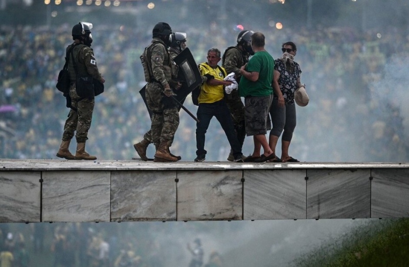 Brasil: militantes de Bolsonaro tomaron al Congreso nacional