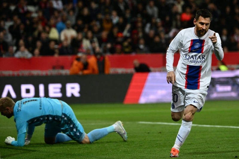 Messi abrió el camino del triunfo del Paris Saint Germain